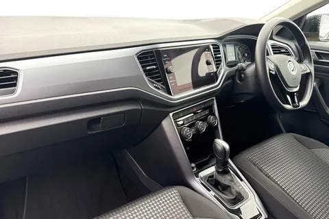 15 of 51 for VOLKSWAGEN T-ROC 1.5 TSI EVO Active 5dr DSG