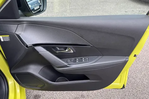 20 of 66 for PEUGEOT 208 115kW GT 51kWh 5dr Auto