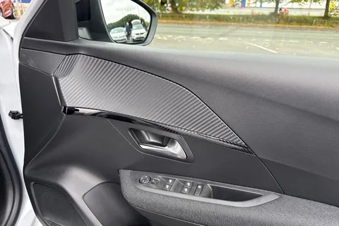 20 of 67 for PEUGEOT 208 1.2 PureTech Style Euro 6 (s/s) 5dr