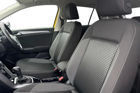 16 of 51 for VOLKSWAGEN T-ROC 1.5 TSI EVO Active 5dr DSG