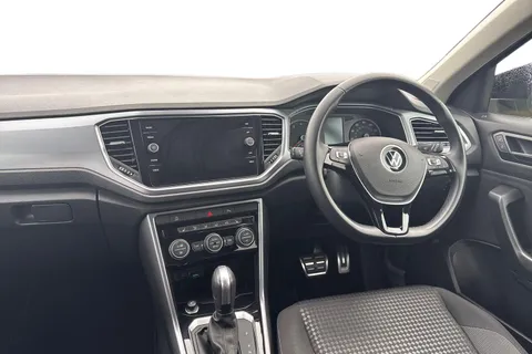 18 of 51 for VOLKSWAGEN T-ROC 1.5 TSI EVO Active 5dr DSG
