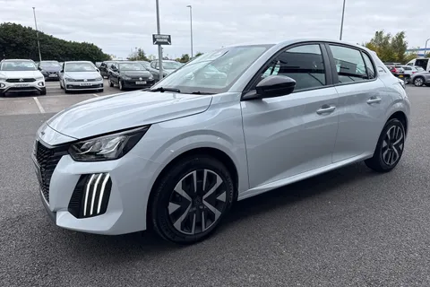 26 of 67 for PEUGEOT 208 1.2 PureTech Style Euro 6 (s/s) 5dr