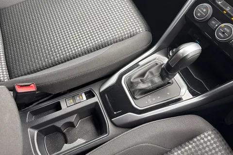 23 of 51 for VOLKSWAGEN T-ROC 1.5 TSI EVO Active 5dr DSG