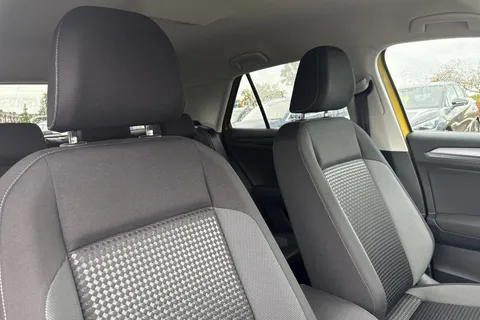 24 of 51 for VOLKSWAGEN T-ROC 1.5 TSI EVO Active 5dr DSG