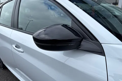 35 of 67 for PEUGEOT 208 1.2 PureTech Style Euro 6 (s/s) 5dr