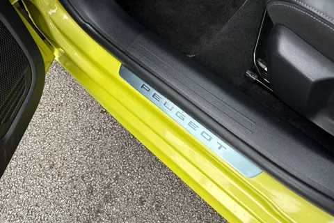 38 of 66 for PEUGEOT 208 115kW GT 51kWh 5dr Auto