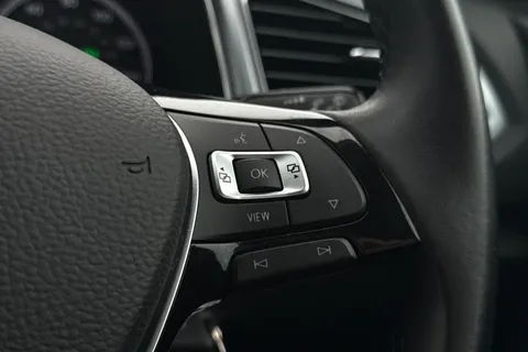 37 of 51 for VOLKSWAGEN T-ROC 1.5 TSI EVO Active 5dr DSG