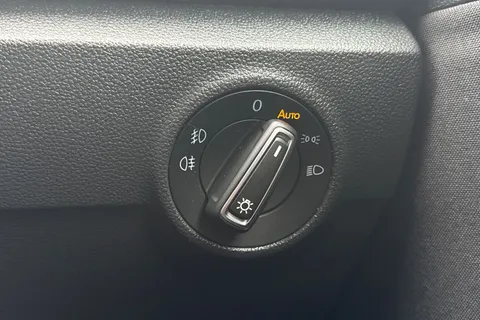 38 of 51 for VOLKSWAGEN T-ROC 1.5 TSI EVO Active 5dr DSG