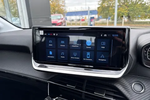 51 of 67 for PEUGEOT 208 1.2 PureTech Style Euro 6 (s/s) 5dr