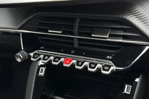 55 of 67 for PEUGEOT 208 1.2 PureTech Style Euro 6 (s/s) 5dr