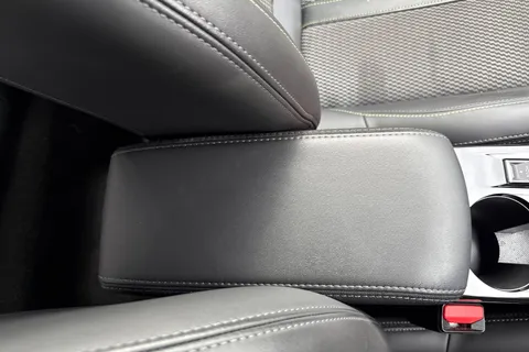 59 of 66 for PEUGEOT 208 115kW GT 51kWh 5dr Auto