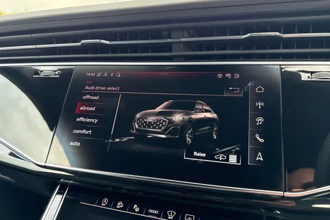  Audi Q8 3.0 TFSI V6 55 Vorsprung Tiptronic quattro Euro 6 (s/s) 5dr Thumbnail #56