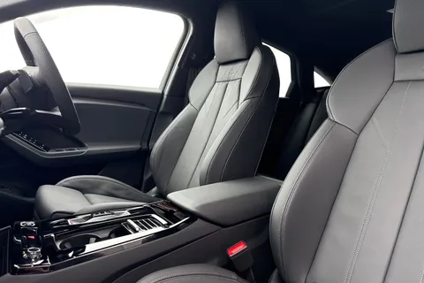  Audi Q6 E-Tron 100kWh S line Sportback Auto quattro 5dr Thumbnail #16