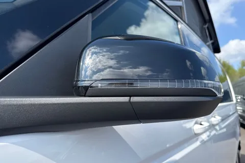 26 of 64 for VOLKSWAGEN CALIFORNIA 2.0 TDI Ocean 5dr DSG