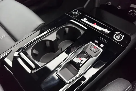  Audi Q6 E-Tron 100kWh S line Sportback Auto quattro 5dr Thumbnail #23