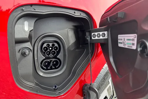 DE75WDA Volkswagen ID. Buzz GTX SWB 340 PS 79 kWh Pro Electric Automatic - Heat Pump / Towbar Thumbnail #29