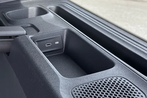 DE75WDA Volkswagen ID. Buzz GTX SWB 340 PS 79 kWh Pro Electric Automatic - Heat Pump / Towbar Thumbnail #32