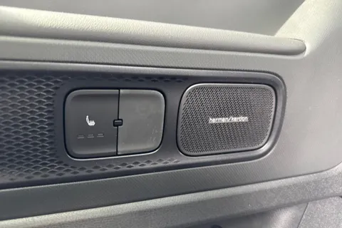 DE75WDA Volkswagen ID. Buzz GTX SWB 340 PS 79 kWh Pro Electric Automatic - Heat Pump / Towbar Thumbnail #38