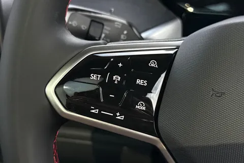 DE75WDA Volkswagen ID. Buzz GTX SWB 340 PS 79 kWh Pro Electric Automatic - Heat Pump / Towbar Thumbnail #40