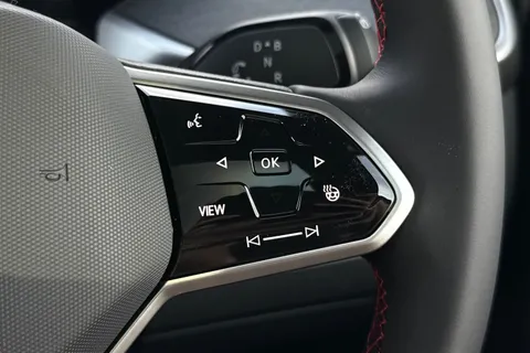 DE75WDA Volkswagen ID. Buzz GTX SWB 340 PS 79 kWh Pro Electric Automatic - Heat Pump / Towbar Thumbnail #41