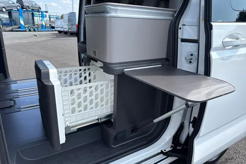 42 of 64 for VOLKSWAGEN CALIFORNIA 2.0 TDI Ocean 5dr DSG