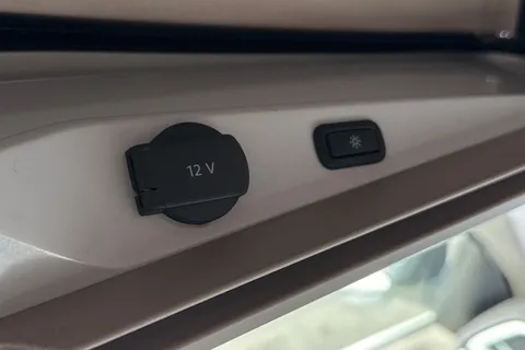 44 of 64 for VOLKSWAGEN CALIFORNIA 2.0 TDI Ocean 5dr DSG