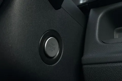 DE75WDA Volkswagen ID. Buzz GTX SWB 340 PS 79 kWh Pro Electric Automatic - Heat Pump / Towbar Thumbnail #45