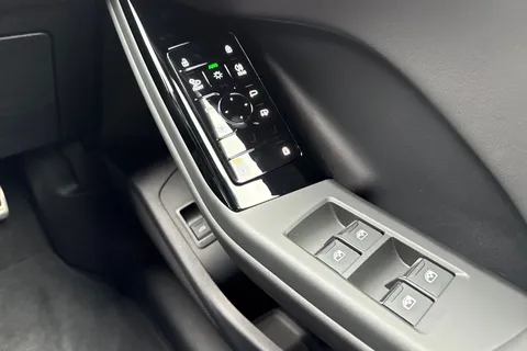  Audi Q6 E-Tron 100kWh S line Sportback Auto quattro 5dr Thumbnail #45