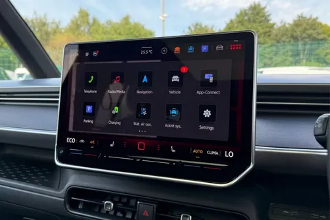 DE75WDA Volkswagen ID. Buzz GTX SWB 340 PS 79 kWh Pro Electric Automatic - Heat Pump / Towbar Thumbnail #49