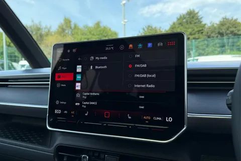 DE75WDA Volkswagen ID. Buzz GTX SWB 340 PS 79 kWh Pro Electric Automatic - Heat Pump / Towbar Thumbnail #51