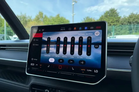 DE75WDA Volkswagen ID. Buzz GTX SWB 340 PS 79 kWh Pro Electric Automatic - Heat Pump / Towbar Thumbnail #58