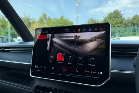 DE75WDA Volkswagen ID. Buzz GTX SWB 340 PS 79 kWh Pro Electric Automatic - Heat Pump / Towbar Thumbnail #59