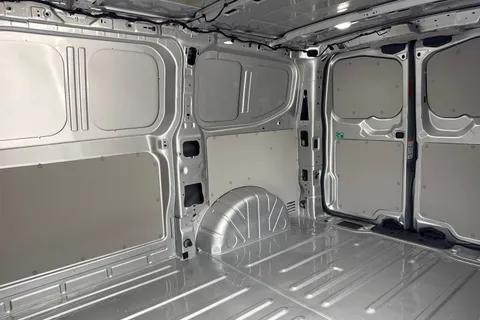 18 of 43 for VOLKSWAGEN TRANSPORTER 100kW 65kWh Commerce Pro Van Auto