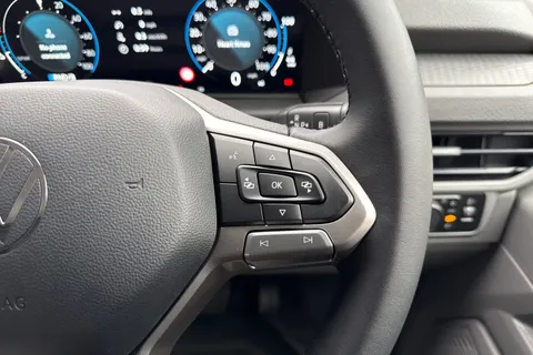 26 of 43 for VOLKSWAGEN TRANSPORTER 100kW 65kWh Commerce Pro Van Auto