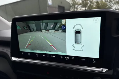 33 of 43 for VOLKSWAGEN TRANSPORTER 100kW 65kWh Commerce Pro Van Auto