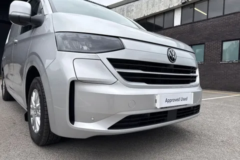 36 of 43 for VOLKSWAGEN TRANSPORTER 100kW 65kWh Commerce Pro Van Auto
