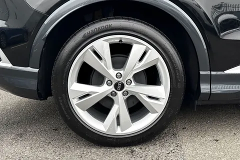 Audi Q4 e-tron 35 S line Auto 5dr 55kWh Thumbnail #13