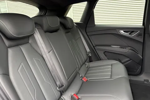 Audi Q4 e-tron 35 S line Auto 5dr 55kWh Thumbnail #19