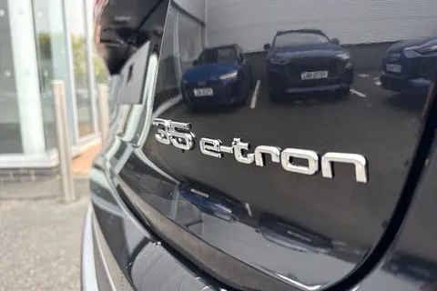 Audi Q4 e-tron 35 S line Auto 5dr 55kWh Thumbnail #32