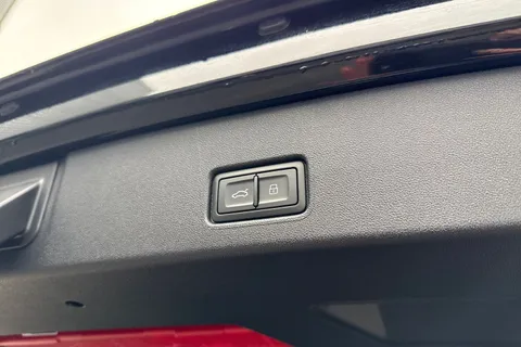 Audi Q4 e-tron 35 S line Auto 5dr 55kWh Thumbnail #38