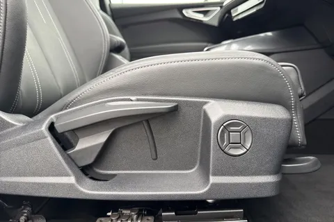 Audi Q4 e-tron 35 S line Auto 5dr 55kWh Thumbnail #46