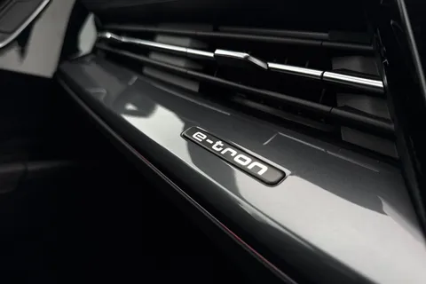 Audi Q4 e-tron 35 S line Auto 5dr 55kWh Thumbnail #61