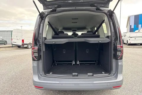 DG74CZS Volkswagen Caddy Maxi 2.0 TDI 122 Life 5dr DSG Thumbnail #8