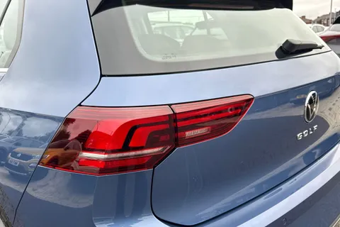  Volkswagen Golf 1.5 TSI eHybrid 19.7kWh Style DSG Euro 6 (s/s) 5dr Thumbnail #8