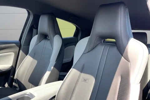 BYD Dolphin Surf 43.2kWh Boost Auto 5dr Thumbnail #11