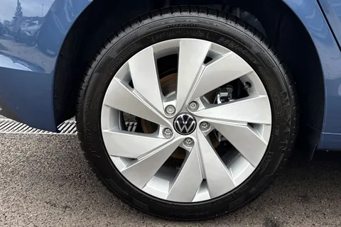  Volkswagen Golf 1.5 TSI eHybrid 19.7kWh Style DSG Euro 6 (s/s) 5dr Thumbnail #11