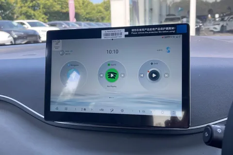 BYD Dolphin Surf 43.2kWh Boost Auto 5dr Thumbnail #12