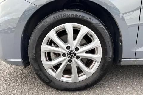 DG74CZS Volkswagen Caddy Maxi 2.0 TDI 122 Life 5dr DSG Thumbnail #14