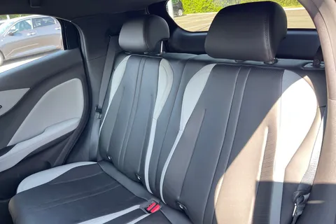 BYD Dolphin Surf 43.2kWh Boost Auto 5dr Thumbnail #14