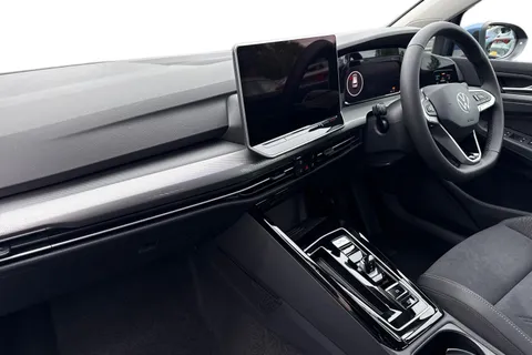  Volkswagen Golf 1.5 TSI eHybrid 19.7kWh Style DSG Euro 6 (s/s) 5dr Thumbnail #15